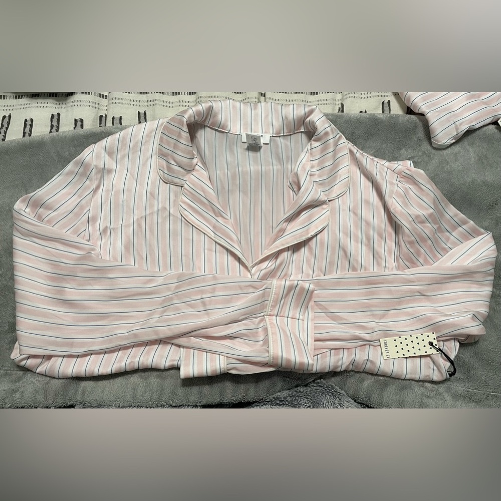 Forever 21 PJ Set - Picture 3 of 3